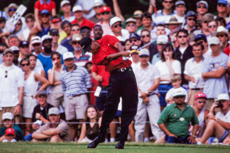Tiger Woods hitting a Stinger - Sandy River Golf Course